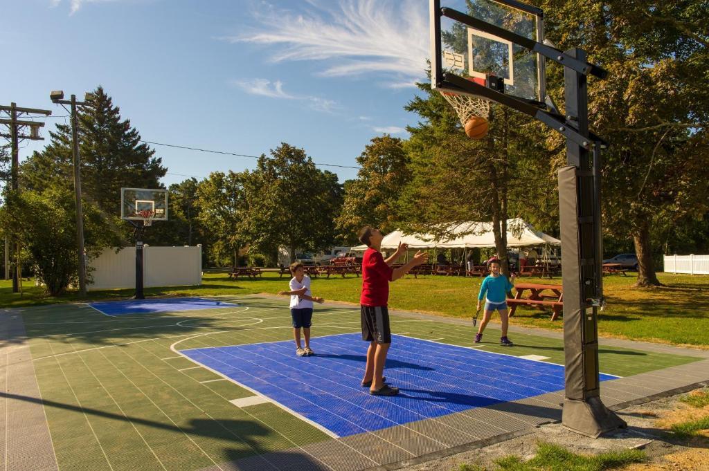 Sun Retreats At Peters Pond Hotel Sandwich Bagian luar foto